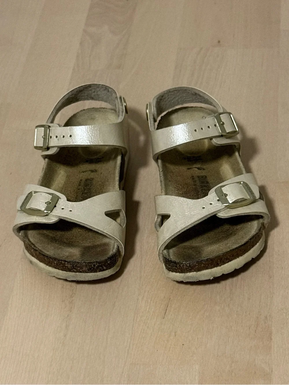 Birkenstock Girls Rio Sandals Graceful Pearl Size 26 White Pearl Buckle